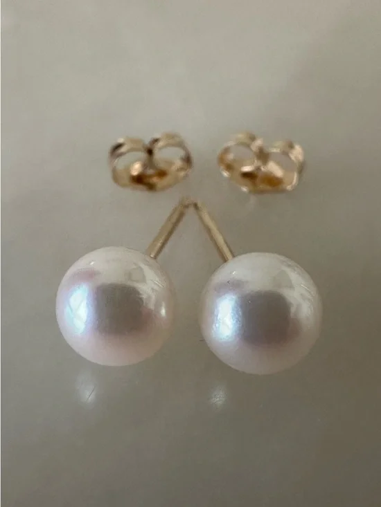 14k Solid Gold White Pearl Stud Earrings - Picture 13 of 14